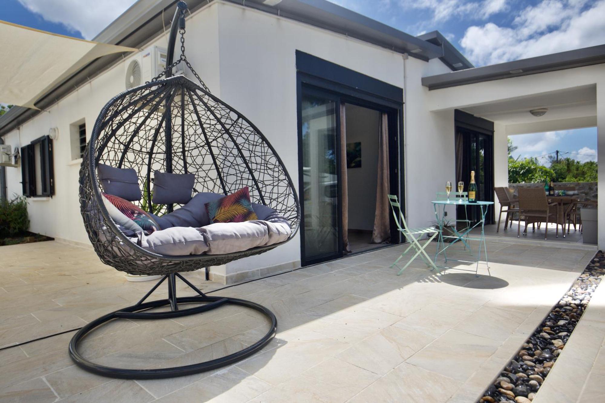 Le Beau Vallon 1- Jacuzzi Privatif Et Piscine Chauffee Partagee Saint-Benoît Eksteriør bilde