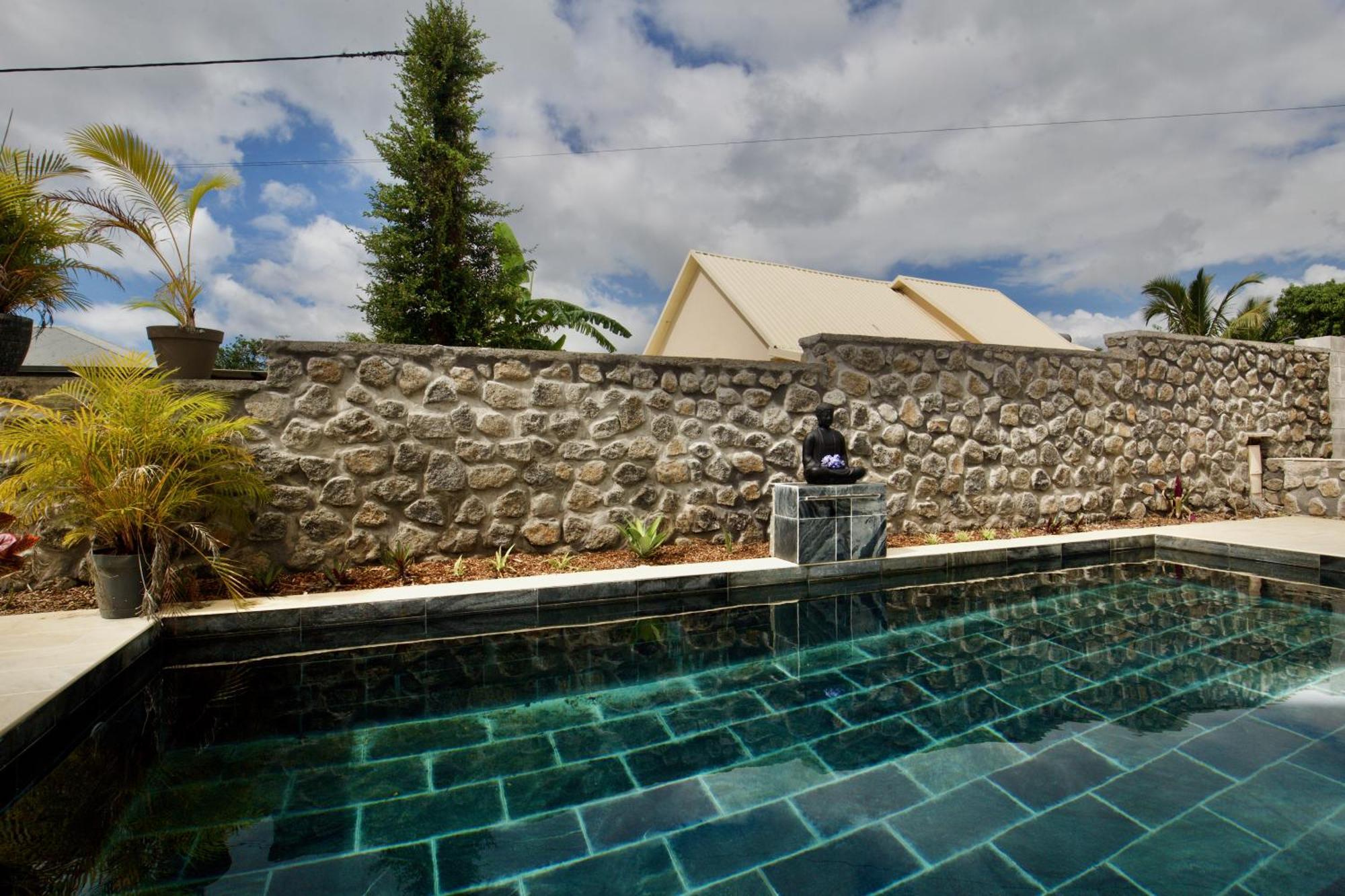 Le Beau Vallon 1- Jacuzzi Privatif Et Piscine Chauffee Partagee Saint-Benoît Eksteriør bilde